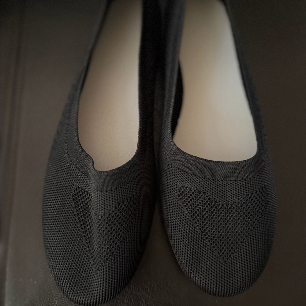 Elegant Black Women's Flats